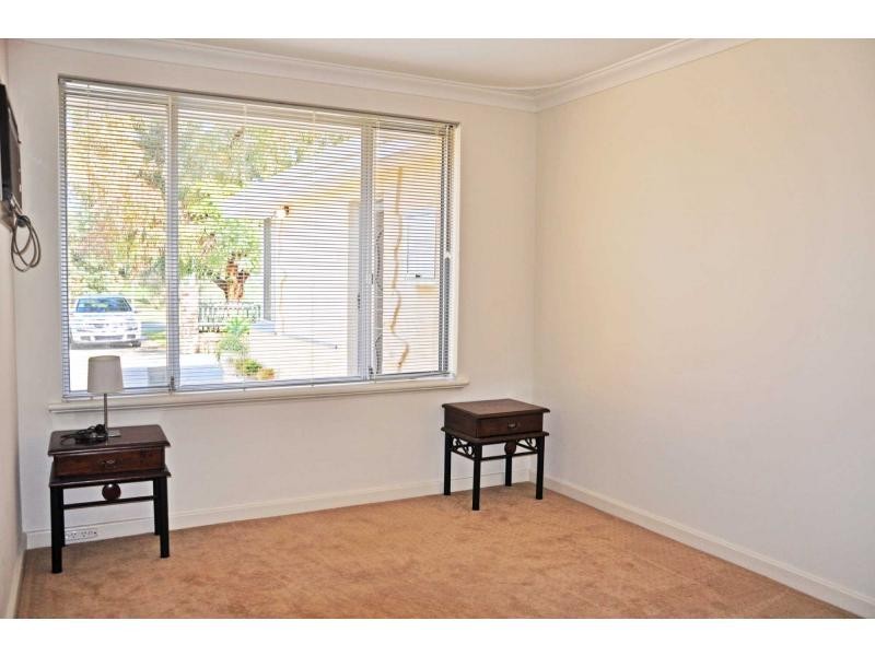 88 Samson Street, White Gum Valley WA 6162