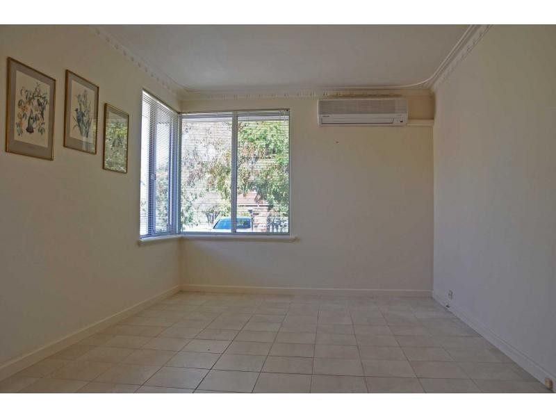 88 Samson Street, White Gum Valley WA 6162