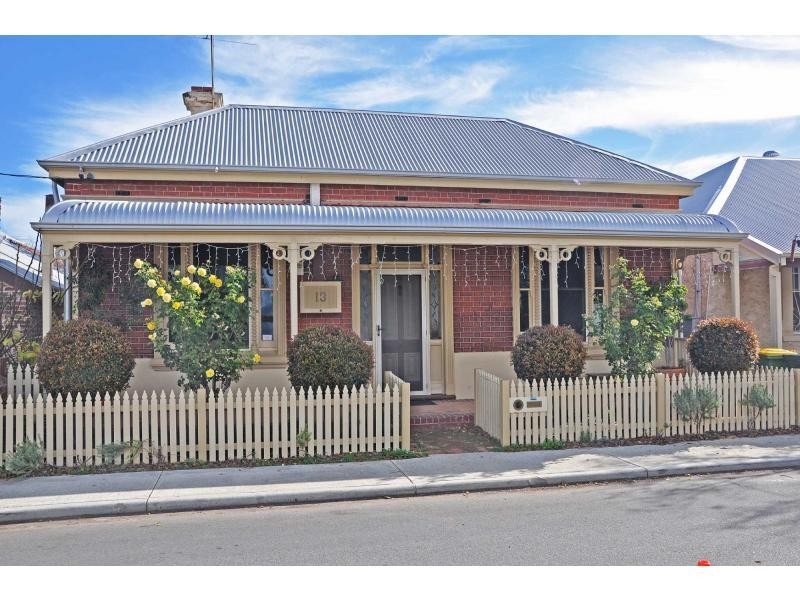 13 Lilly Street, South Fremantle WA 6162