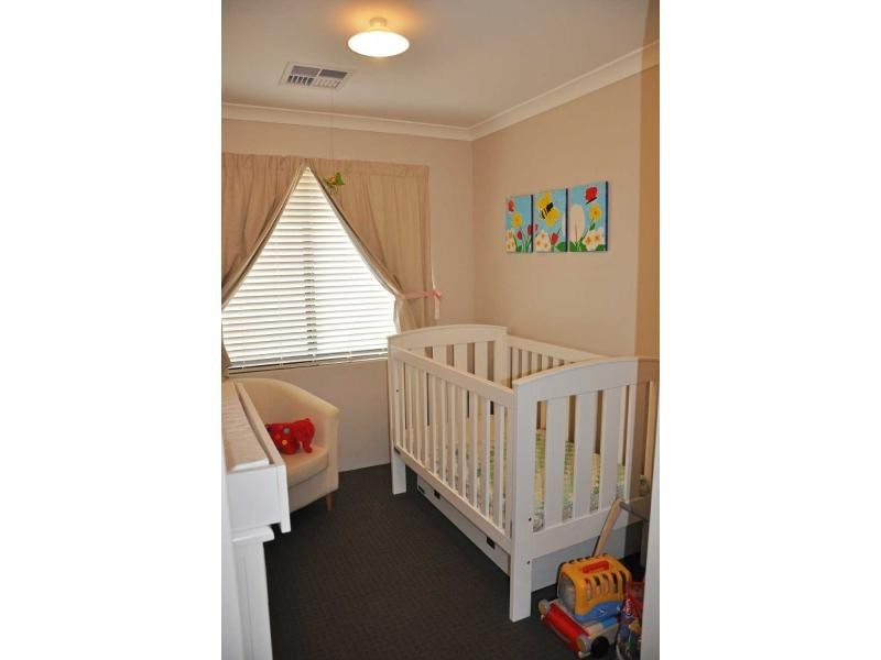 12A Oldham Crescent, Hilton WA 6163