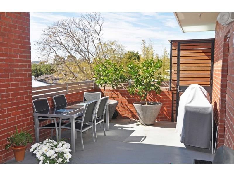 7/16 Minilya Avenue, White Gum Valley WA 6162