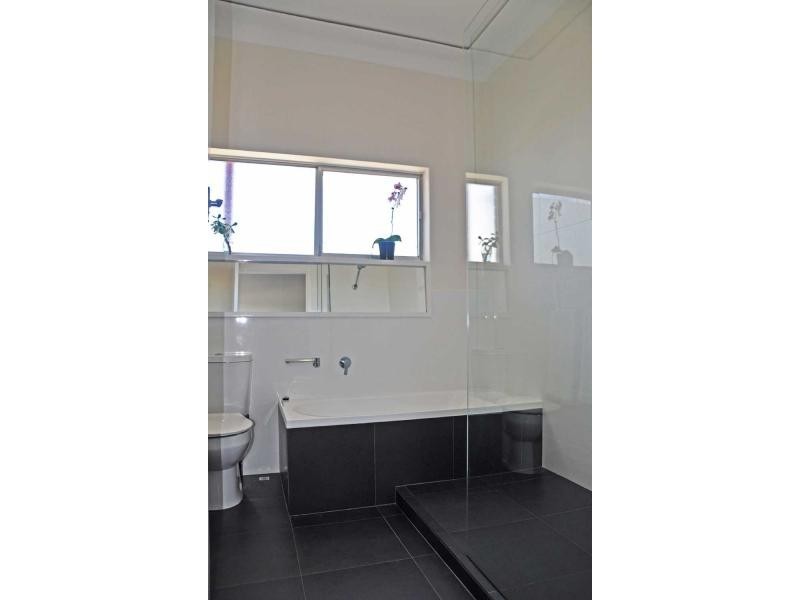 7/16 Minilya Avenue, White Gum Valley WA 6162