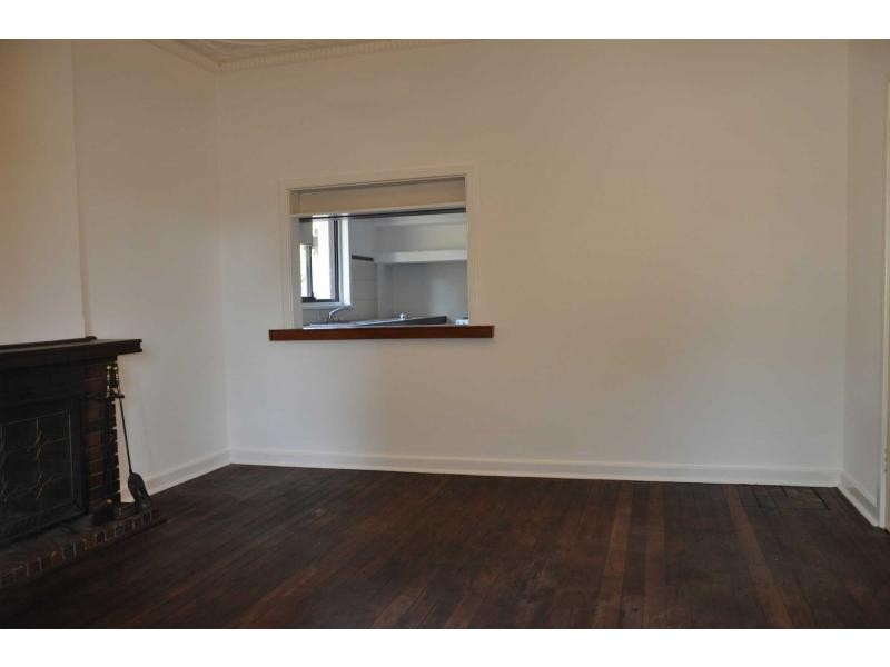 12 Lee Avenue, Hilton WA 6163
