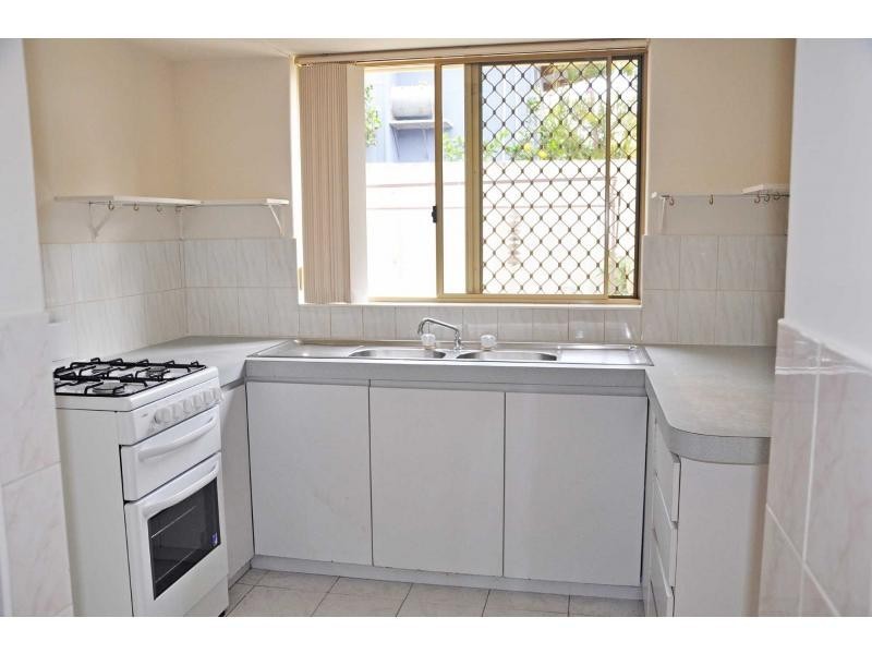 Unit B/121 Watkins Street, White Gum Valley WA 6162