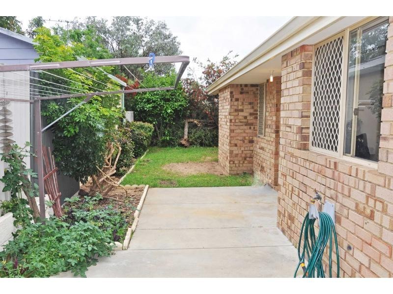 Unit B/121 Watkins Street, White Gum Valley WA 6162