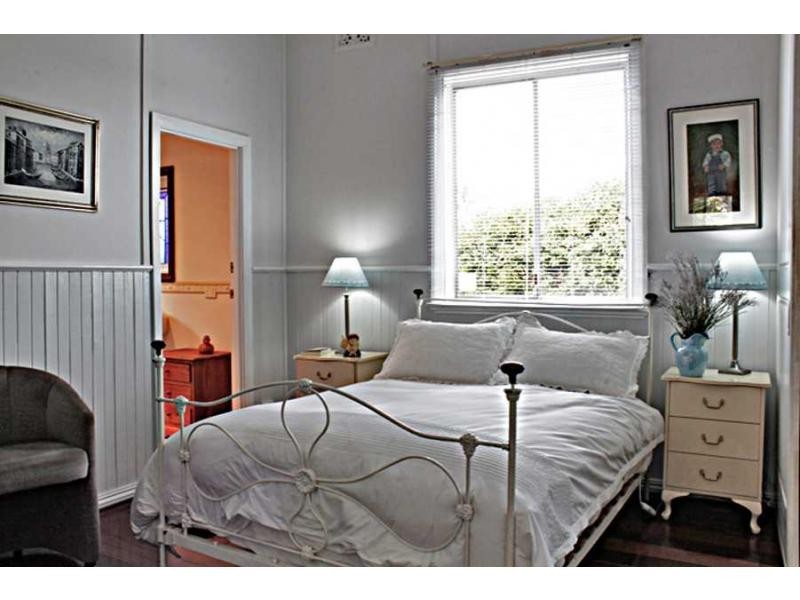 64 Watkins Street, White Gum Valley WA 6162