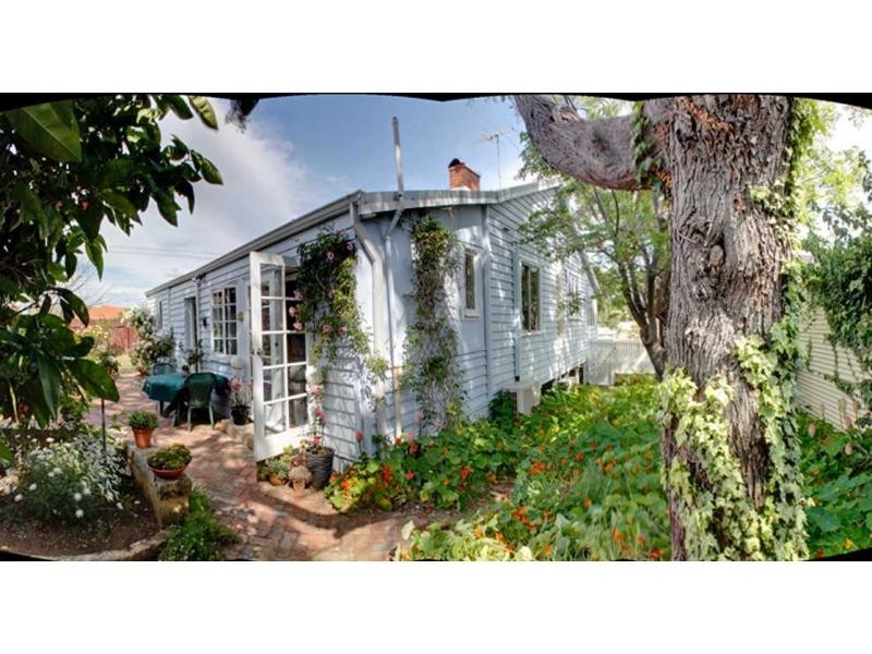 64 Watkins Street, White Gum Valley WA 6162