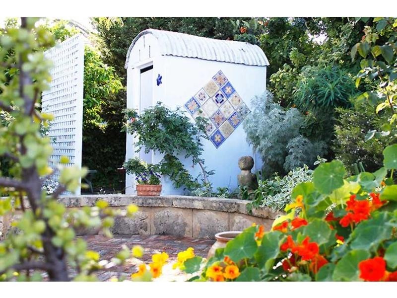 64 Watkins Street, White Gum Valley WA 6162