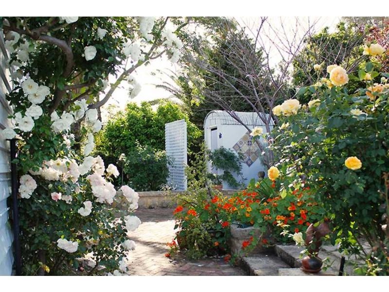 64 Watkins Street, White Gum Valley WA 6162