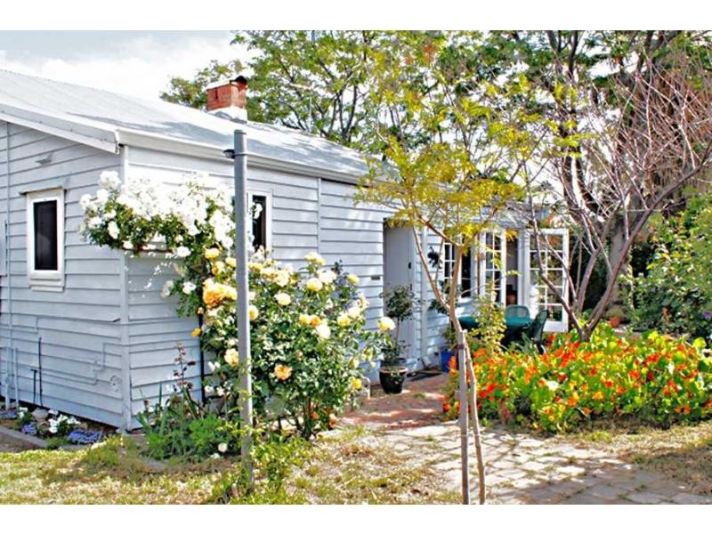 64 Watkins Street, White Gum Valley WA 6162