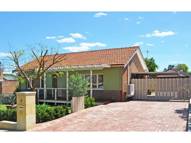 37 Hines Road, Hilton WA 6163