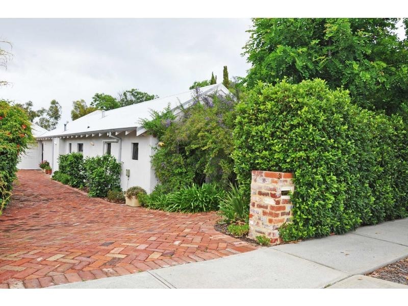 3 Clarke Street, Hilton WA 6163