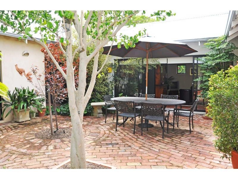 3 Clarke Street, Hilton WA 6163