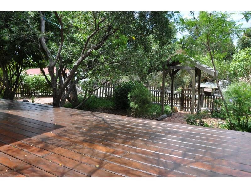 2B Rennie Crescent, Hilton WA 6163