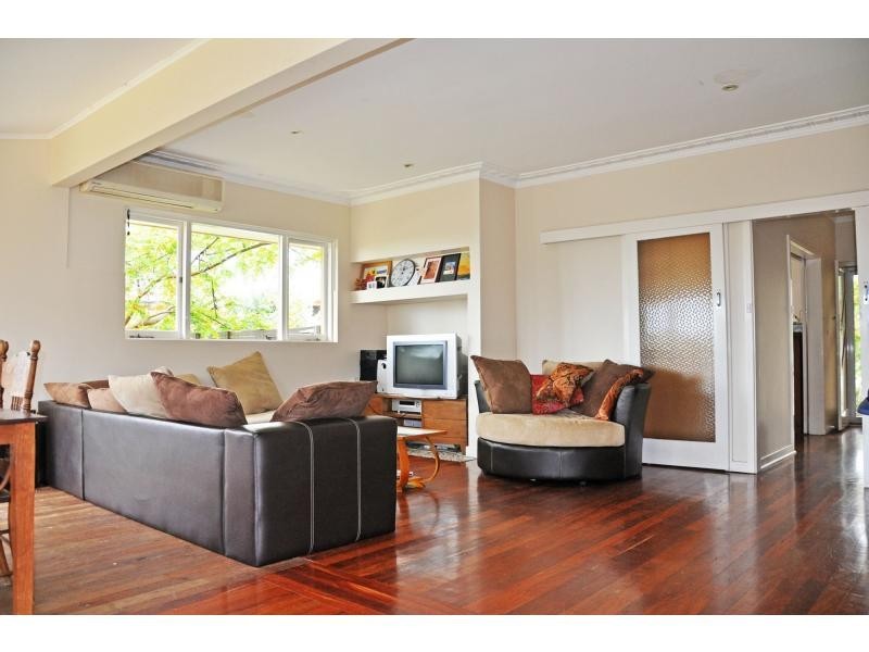 1 Tuart Street, Hamilton Hill WA 6163