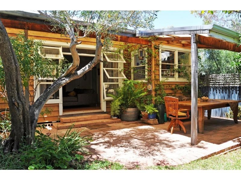 11A Watkins Street, Fremantle WA 6160