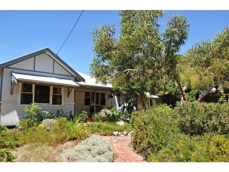 11A Watkins Street, Fremantle WA 6160