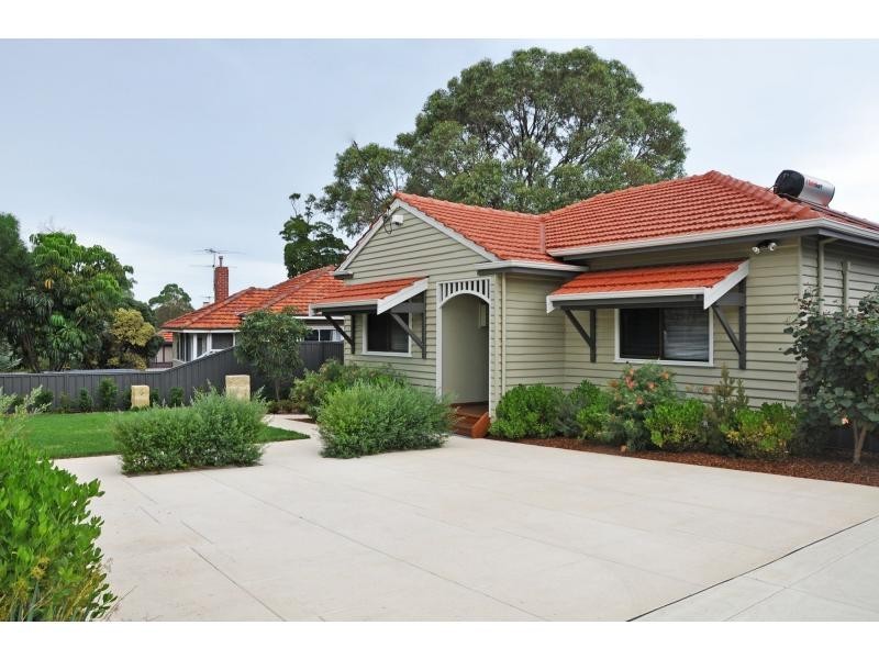 46 Nicholas Crescent, Hilton WA 6163