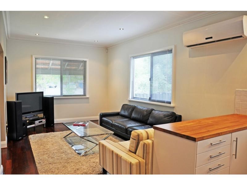 46 Nicholas Crescent, Hilton WA 6163