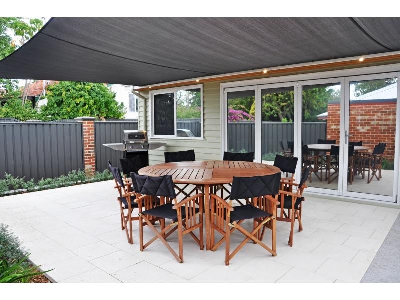 46 Nicholas Crescent, Hilton WA 6163