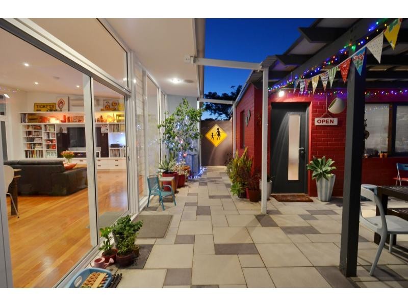 64 Samson Street, White Gum Valley WA 6162