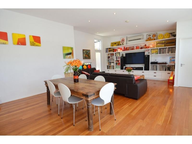 64 Samson Street, White Gum Valley WA 6162