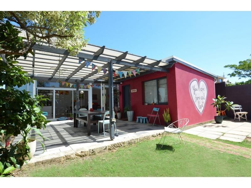 64 Samson Street, White Gum Valley WA 6162