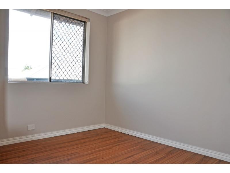 8/52 Samson Street, White Gum Valley WA 6162