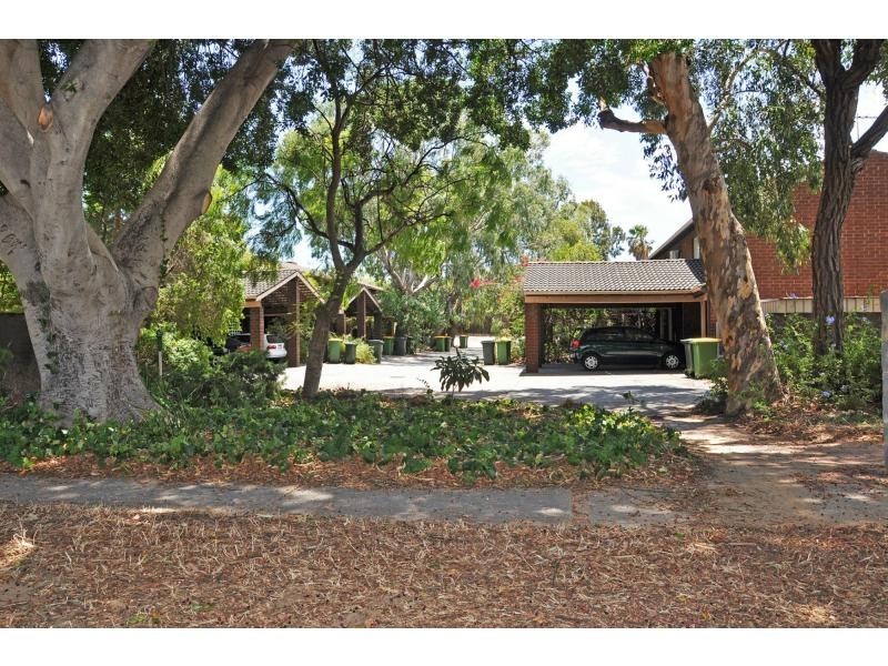 8/52 Samson Street, White Gum Valley WA 6162