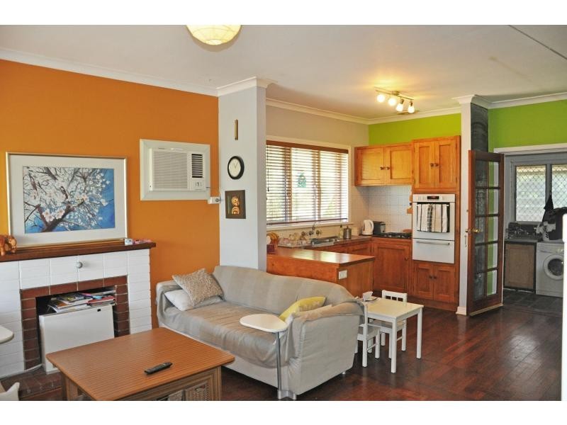 8 Hartley Street, Coolbellup WA 6163