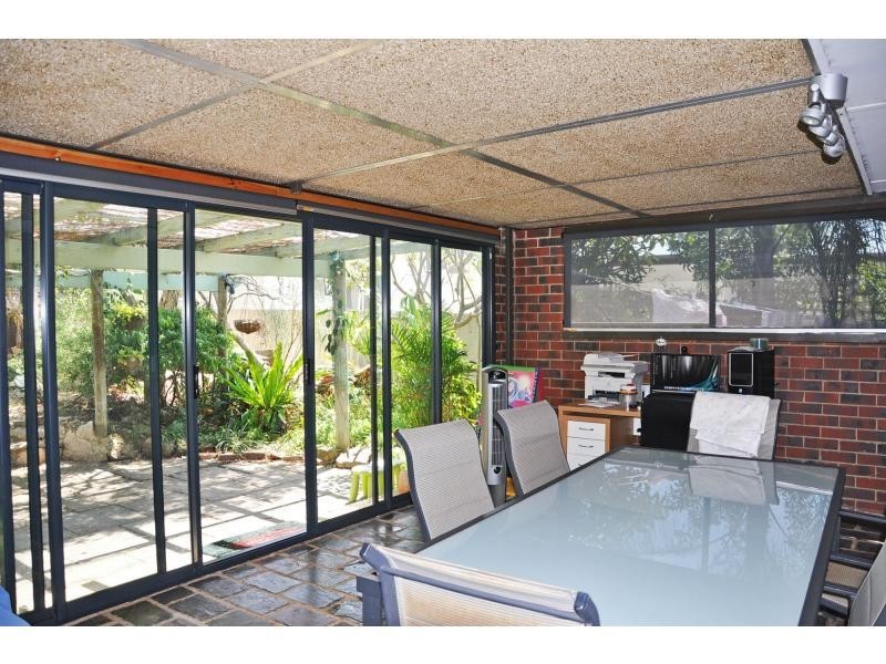 8 Hartley Street, Coolbellup WA 6163