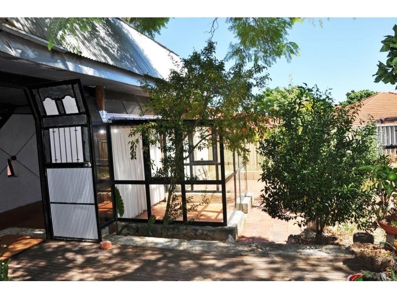 21A Howson Street, Hilton WA 6163