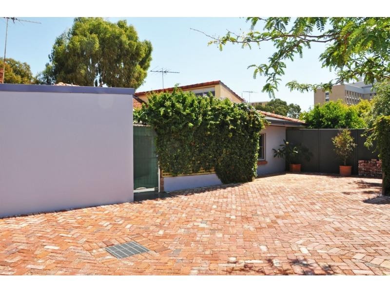 13 Arundel Street, Fremantle WA 6160