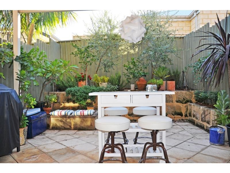 Unit 12/52 Samson Street, White Gum Valley WA 6162