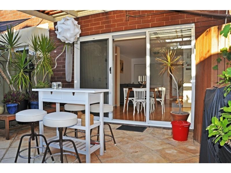 Unit 12/52 Samson Street, White Gum Valley WA 6162