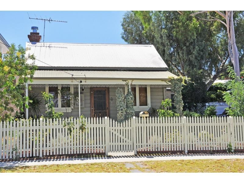 56 Watkins Street, White Gum Valley WA 6162