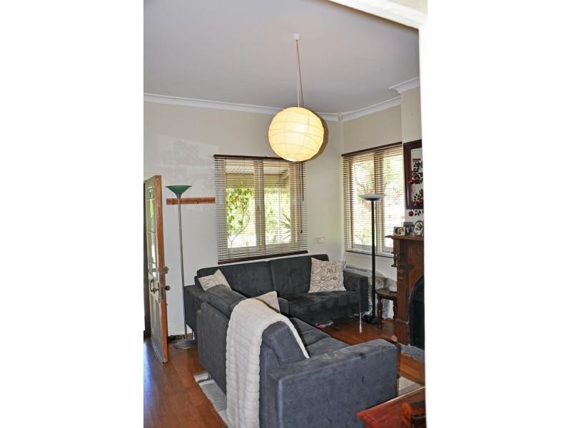 56 Watkins Street, White Gum Valley WA 6162