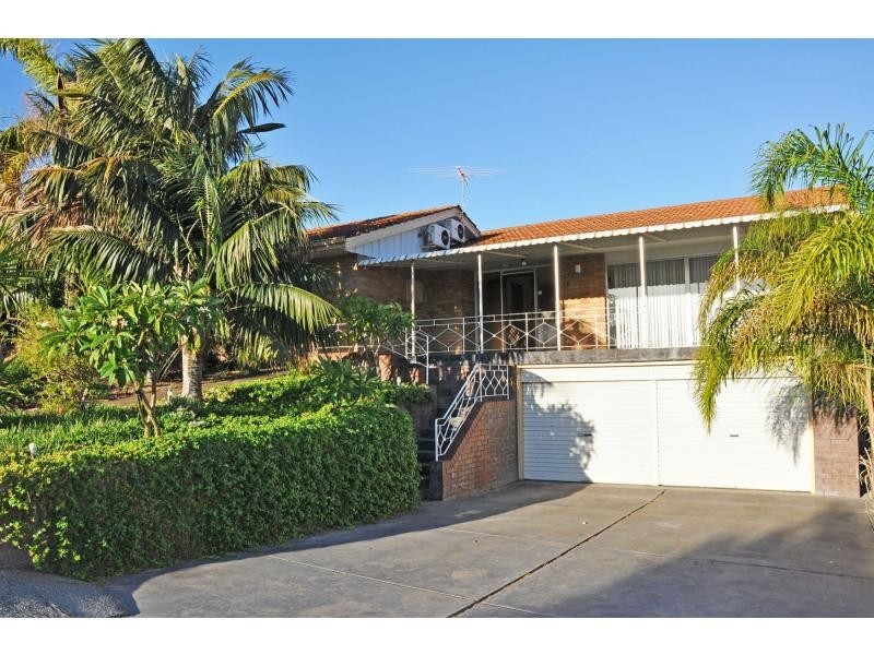 14 Deering Street, Beaconsfield WA 6162