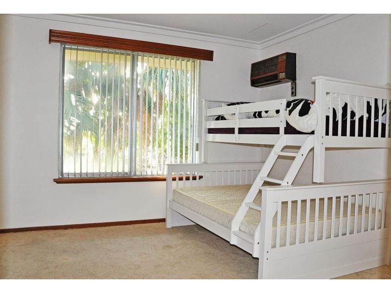 14 Deering Street, Beaconsfield WA 6162