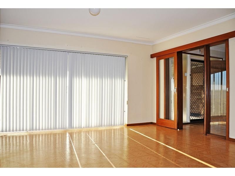 14 Deering Street, Beaconsfield WA 6162