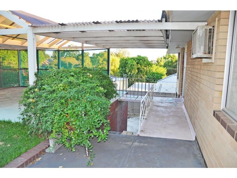 14 Deering Street, Beaconsfield WA 6162