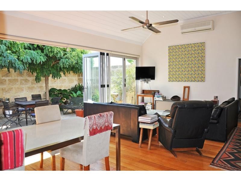 48 Paget Street, Hilton WA 6163