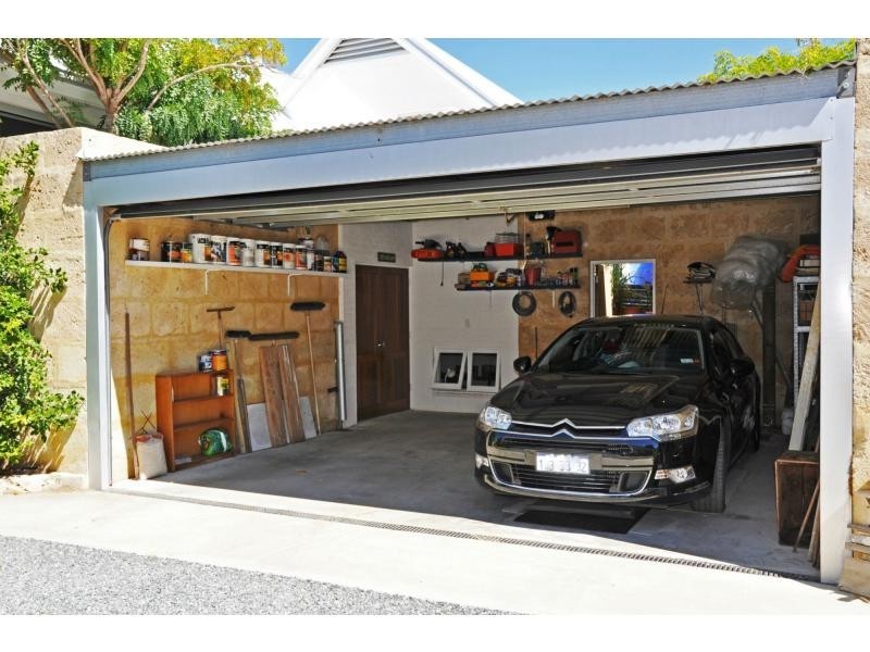 48 Paget Street, Hilton WA 6163