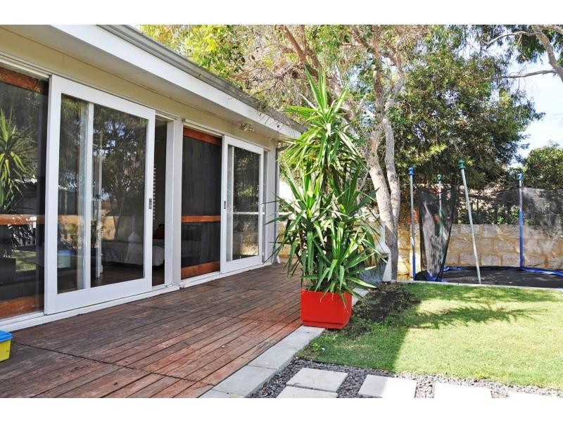 55 Hope Street, White Gum Valley WA 6162