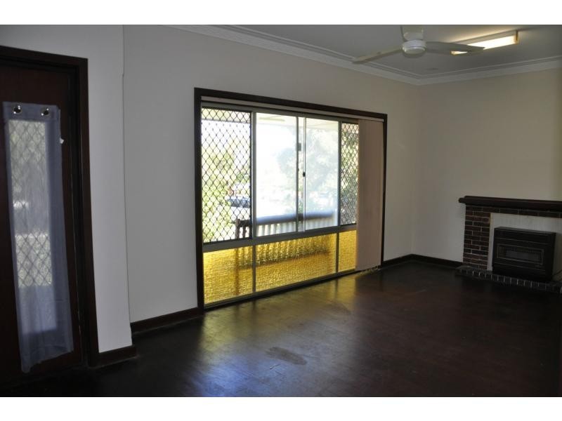 148 Samson Street, White Gum Valley WA 6162