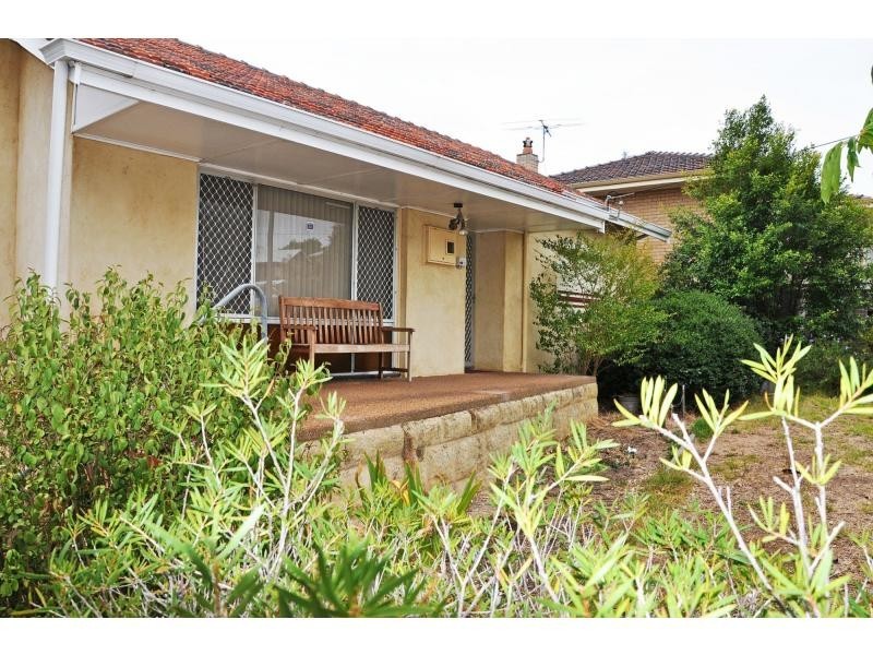 148 Samson Street, White Gum Valley WA 6162