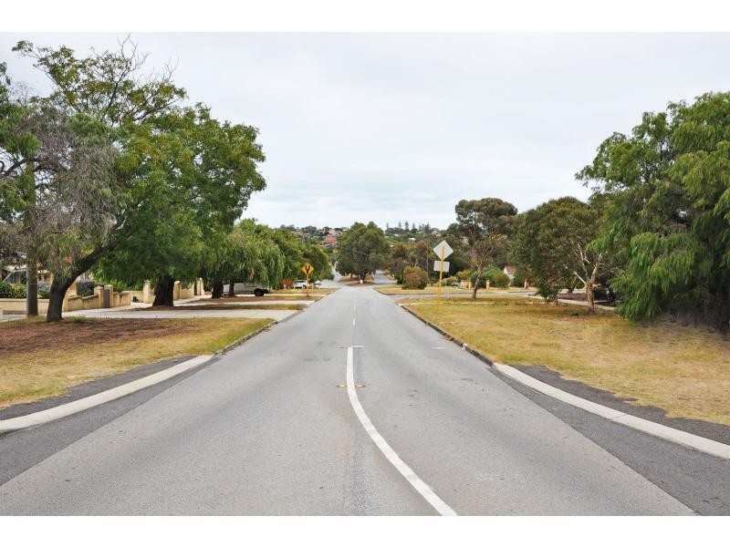 148 Samson Street, White Gum Valley WA 6162