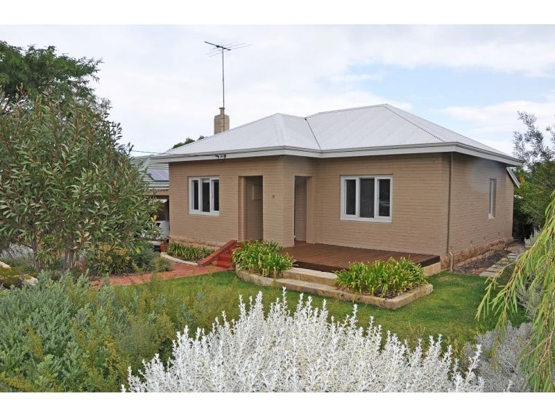 9 Wongan Avenue, White Gum Valley WA 6162