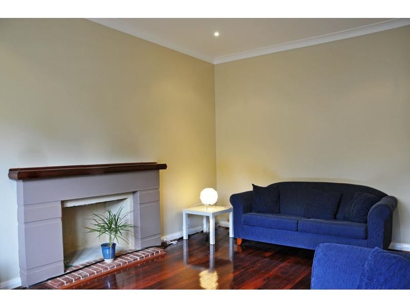 9 Wongan Avenue, White Gum Valley WA 6162
