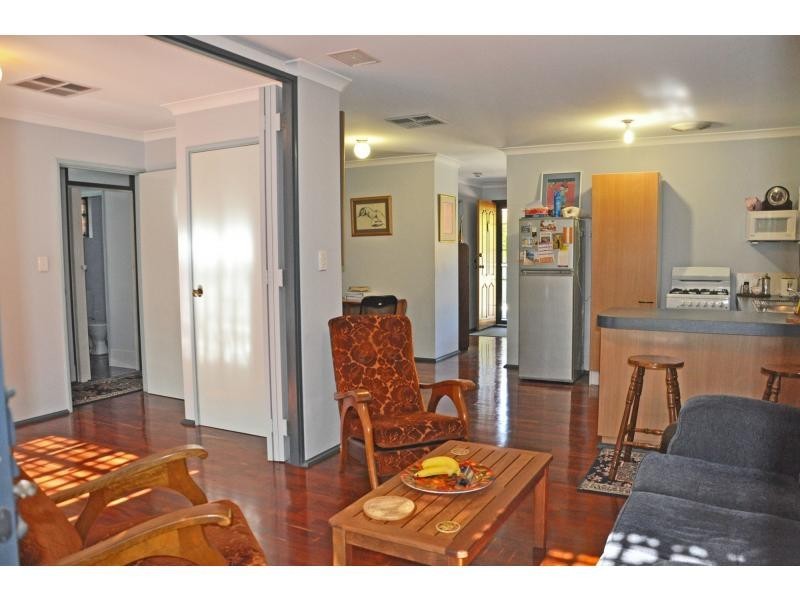 1A Sumpton Street, Hilton WA 6163